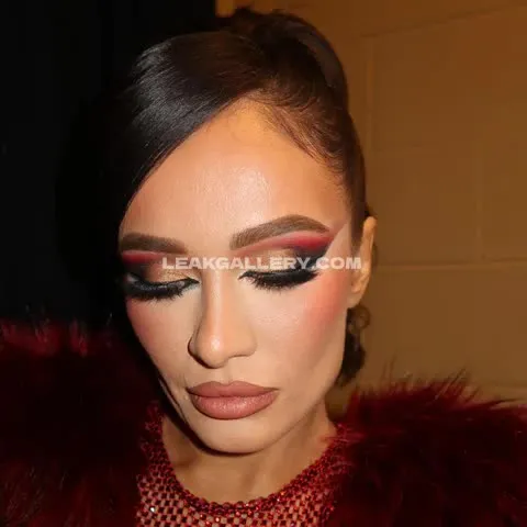 realscarlettbordeaux