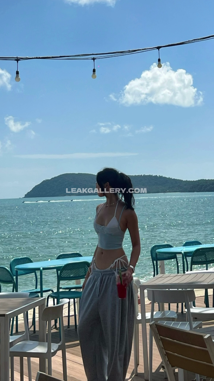 Reiqi Exclusive Leaked Nude OnlyFans #13021959
