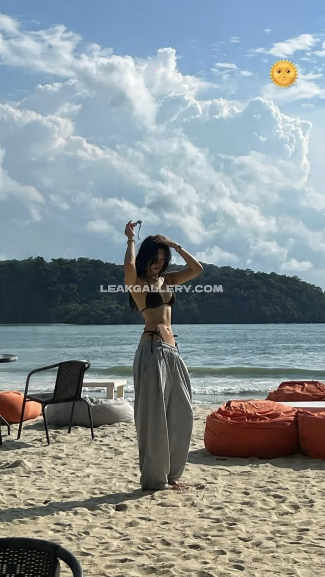 Reiqi Exclusive Leaked Nude OnlyFans #13021965