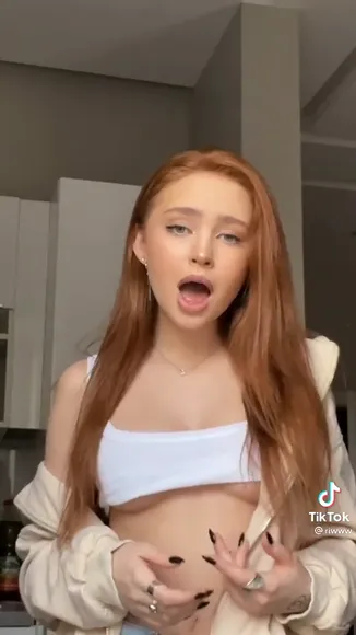 Renatarifree White Top Pulling OnlyFans Video Leaked