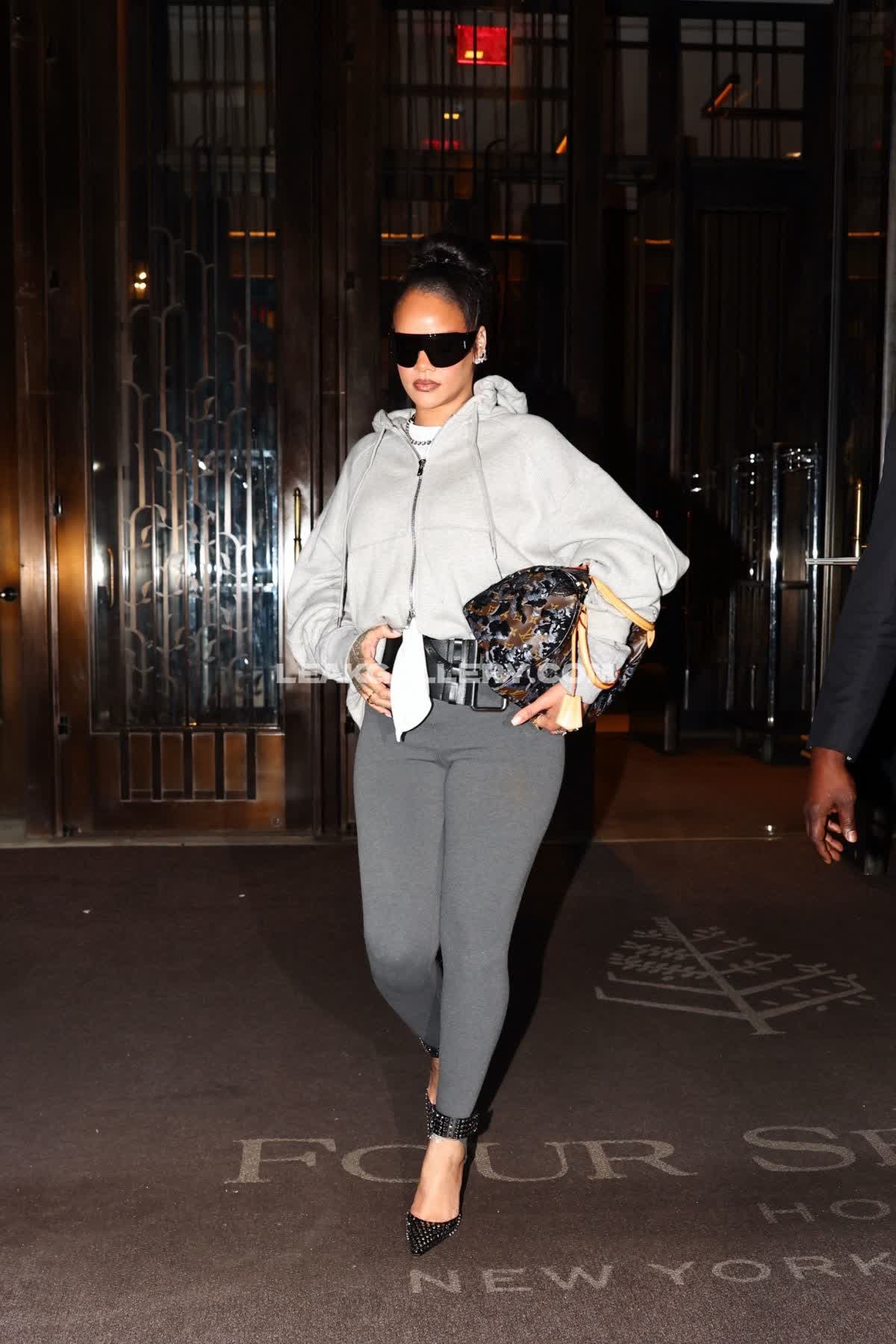 Rihanna Exclusive Leaked Nude OnlyFans #13522238