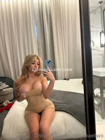 rileymaelewis