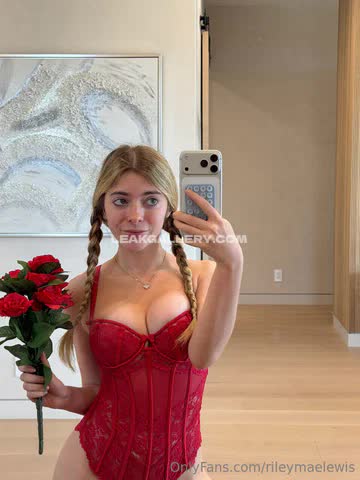 Rileymaelewis Exclusive Leaked Nude OnlyFans #14443910