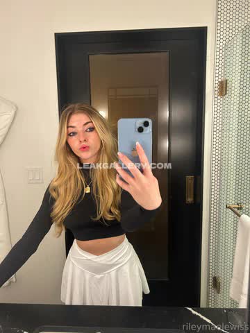 Rileymaelewis Exclusive Leaked Nude OnlyFans #14313232
