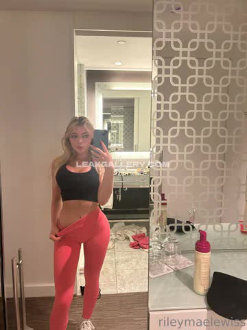 Rileymaelewis Exclusive Leaked Nude OnlyFans #14320623