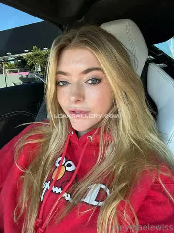 rileymaelewis