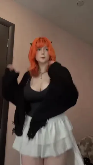Risas_ch Black Top Ruffle Skirt OnlyFans Video Leaked