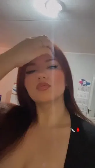 Rocketpocket_free Deep V Neck Tease OnlyFans Video Leaked