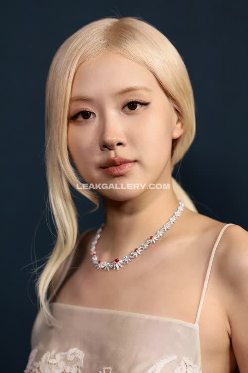 Roses_are_rosie Exclusive Leaked Nude OnlyFans #12135135