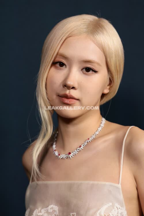 Roses_are_rosie Exclusive Leaked Nude OnlyFans #12135141