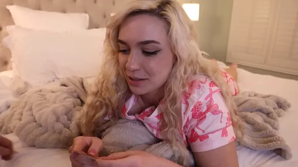 Rosescrtx Pink Pajama Top Tease OnlyFans Video Leaked