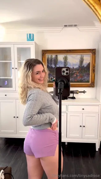 Rosescrtx Thong Ass Tease OnlyFans Video Leaked