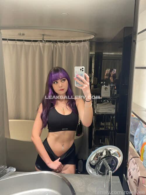 Rowsvee Exclusive Leaked Nude OnlyFans #14579658