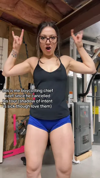 Rubyvstiktok Blue Shorts Ass Pose OnlyFans Video Leaked