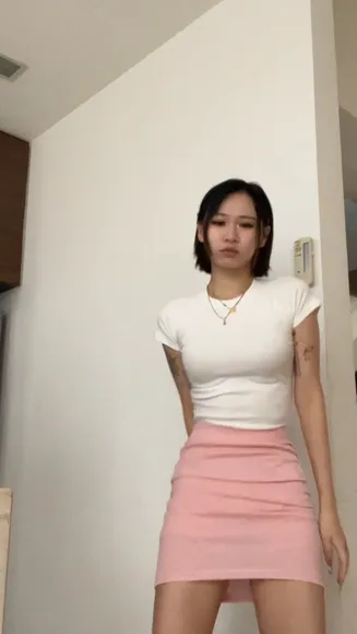 Rurusama Pink Skirt Tease OnlyFans Video Leaked