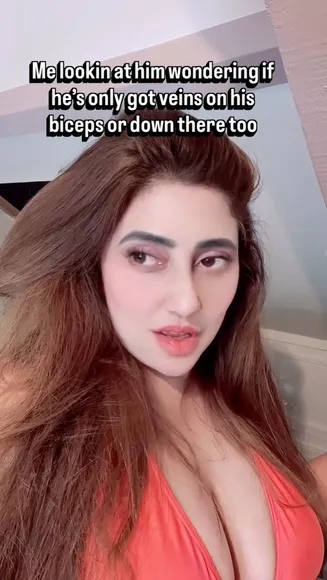 Russianrooletx Deep V Neck Tease OnlyFans Video Leaked