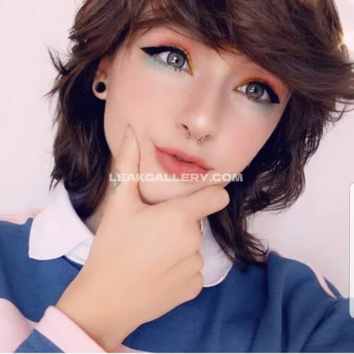 Rustyfawkes Schoolgirl Collar Tease OnlyFans Photo Leaked