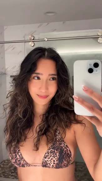 Sabadabadoodle Leopard Print Bra Tease OnlyFans Video Leaked