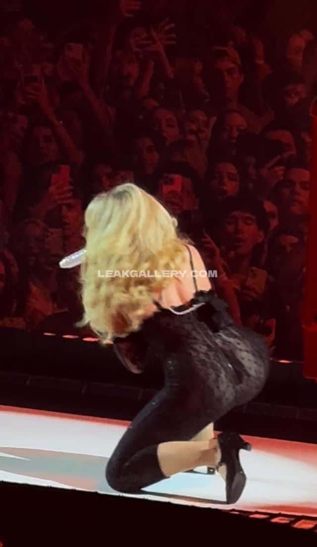 Sabrinacarpenter Exclusive Leaked Nude OnlyFans #13280406