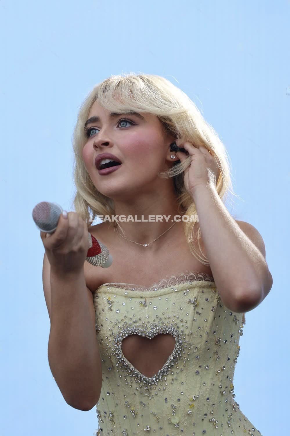 Sabrinacarpenter Exclusive Leaked Nude OnlyFans #13345301