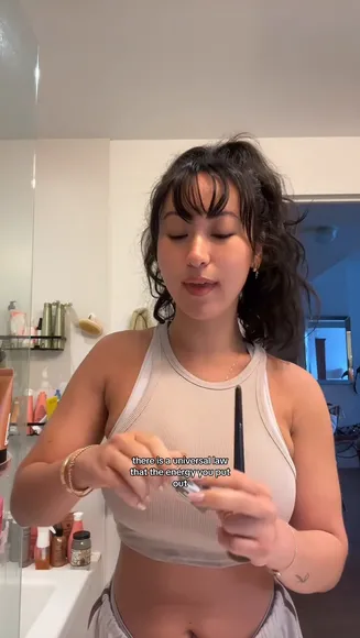 Sabrinaskyyy Crop Top Skincare Routine OnlyFans Video Leaked