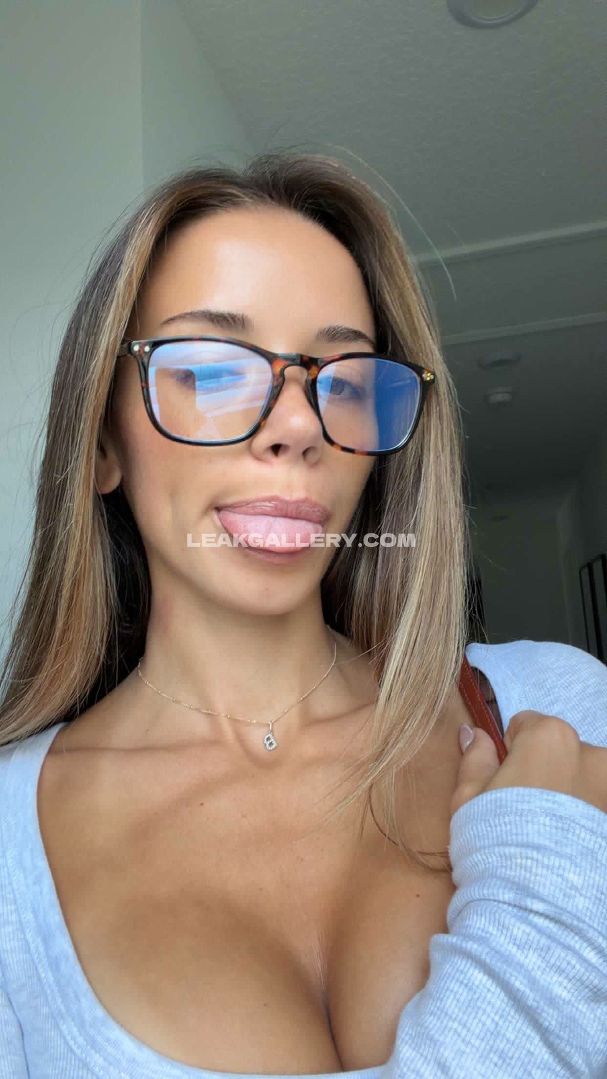 Sadiemckenna Exclusive Leaked Nude OnlyFans #12678258