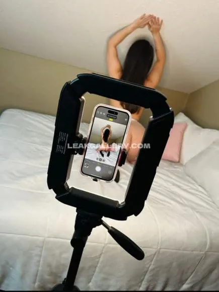 Sadithefinelady Bare Ass Camera Pose OnlyFans Photo Leaked