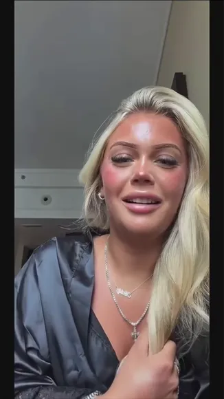 Saga.stq Silk Robe Tease OnlyFans Video Leaked