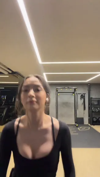Sakurashymko Low Cut Sports Top OnlyFans Video Leaked