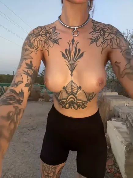 Sallydinosaur Tattooed Legs Spreading OnlyFans Video Leaked