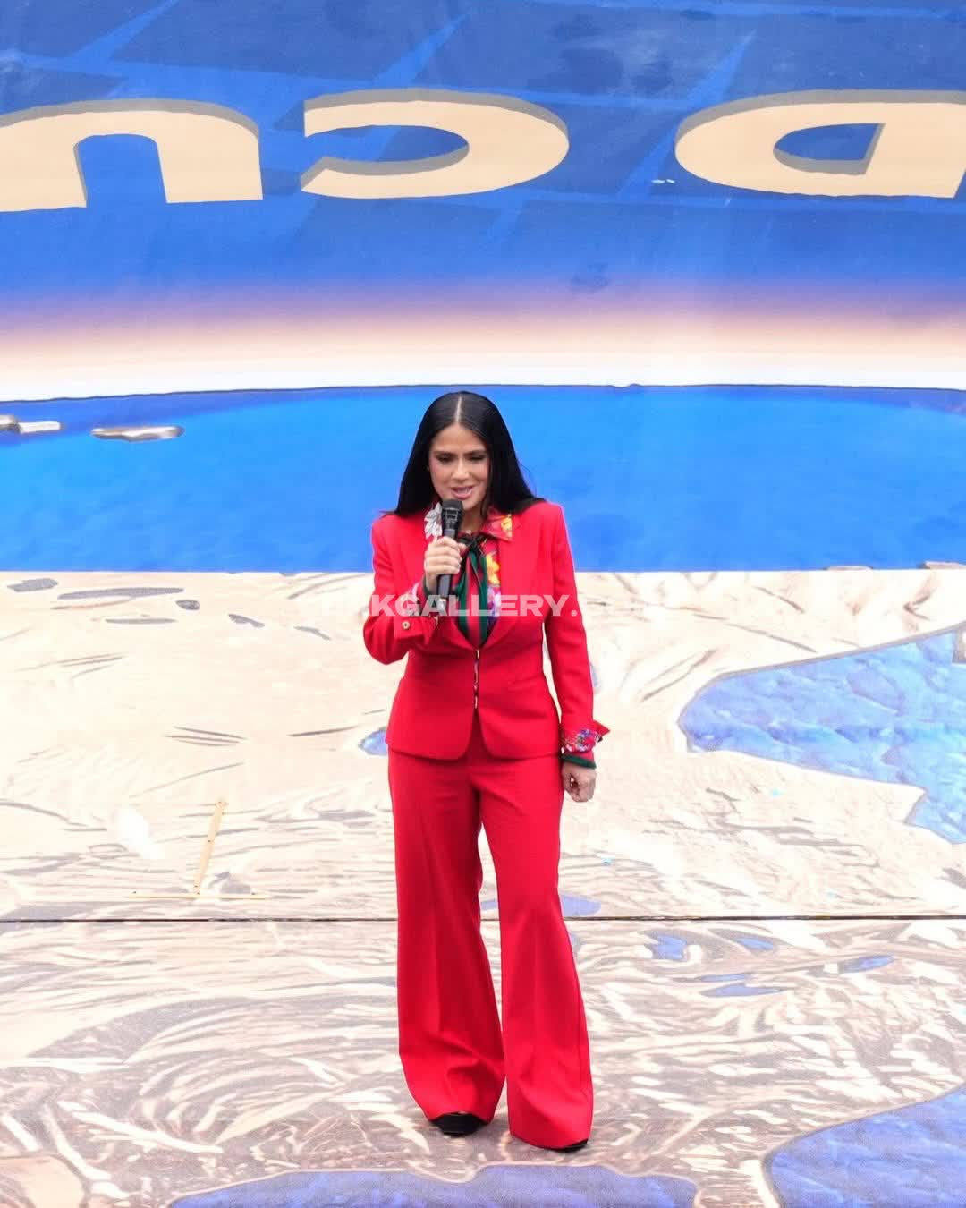 Salmahayek Exclusive Leaked Nude OnlyFans #12783797