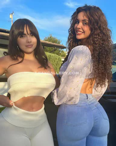 Salomelons Curly Hair Ass Shot OnlyFans Photo Leaked
