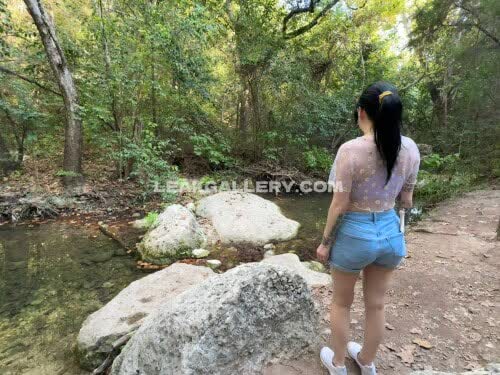 Samanthakronos Sheer Top Outdoor Pose OnlyFans Photo Leaked