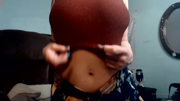 Samanthas Bare Midriff Tease OnlyFans Video Leaked