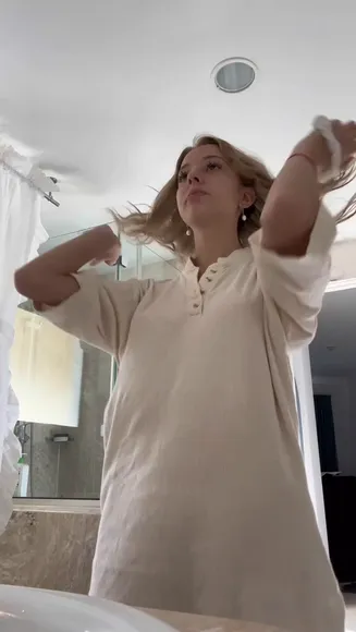 Samanthaschwartz Pink Bikini Water Pour OnlyFans Video Leaked