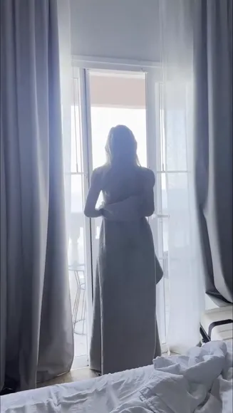 Samanthaschwartz Full Nude Window Pose OnlyFans Video Leaked