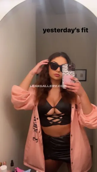 Samibrielle Lace-Up Bra Tease OnlyFans Photo Leaked