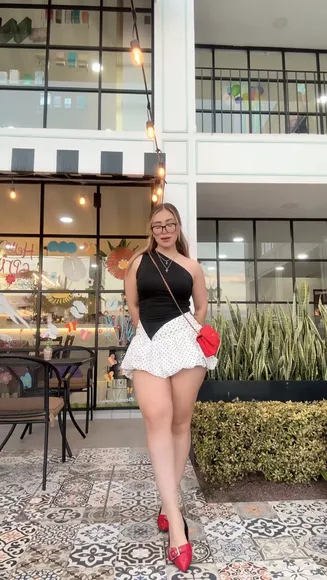 sandra_me video thumbnail
