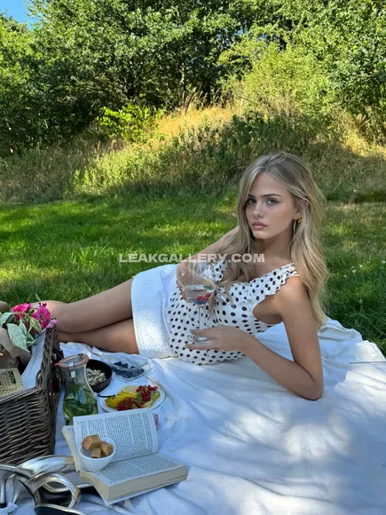 Saracrumbleleg Exclusive Leaked Nude OnlyFans #13359671