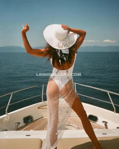 Sarahhyland Exclusive Leaked Nude OnlyFans #14897182