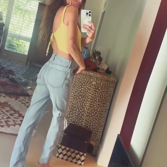 Sarahshahi Ripped Jeans Selfie OnlyFans Video Leaked