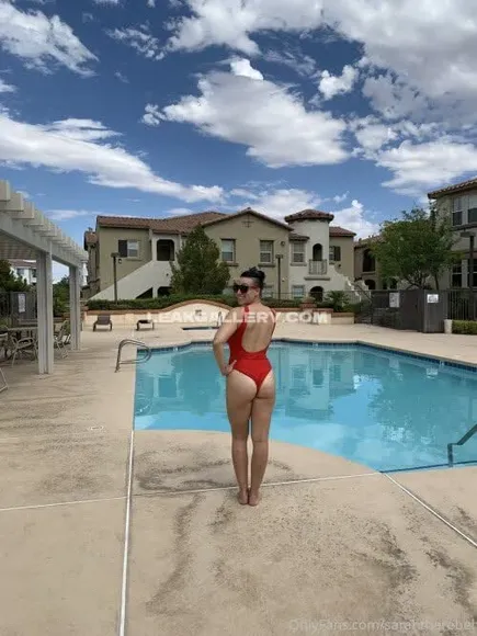 sarahtherebel