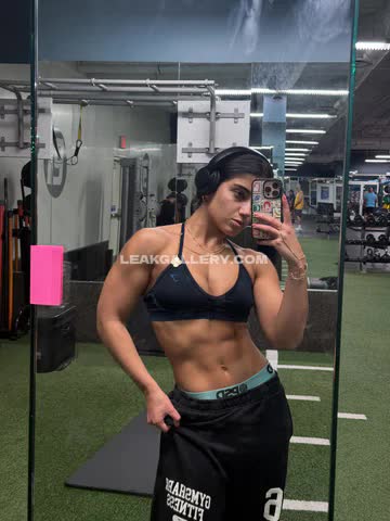 Sarasaffari__ Exclusive Leaked Nude OnlyFans #14504834