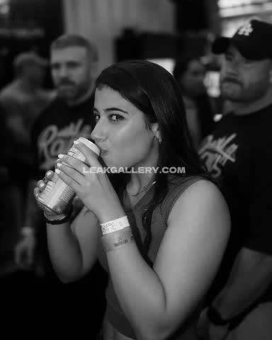 Sarasaffari__ Exclusive Leaked Nude OnlyFans #14562731