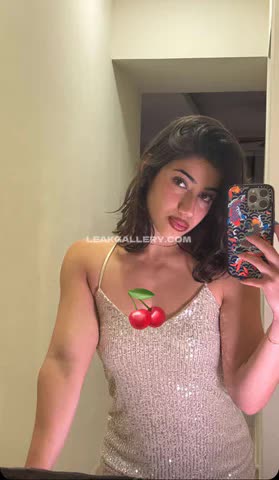 Sarasaffari__ Exclusive Leaked Nude OnlyFans #14591098