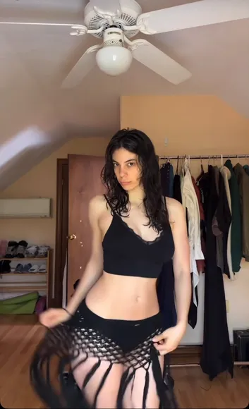 Saritaktty Fishnet Leggings Tease OnlyFans Video Leaked