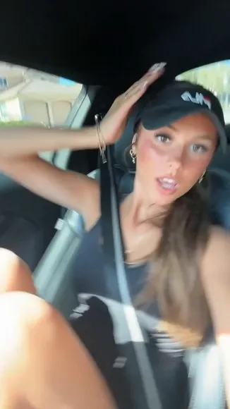 Savannahsalvin Legs Spread In Car OnlyFans Video Leaked