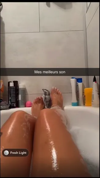 Sbby_astride Soapy Legs In Bathtub OnlyFans Video Leaked