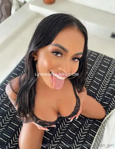 sexy_petite_asian_girl