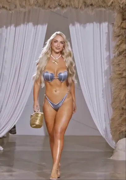 Shaynaholt Bikini Catwalk Strut OnlyFans Video Leaked